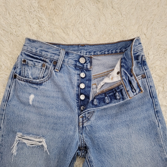 Levis 501s Skinny Jeans - Picture 9 of 16